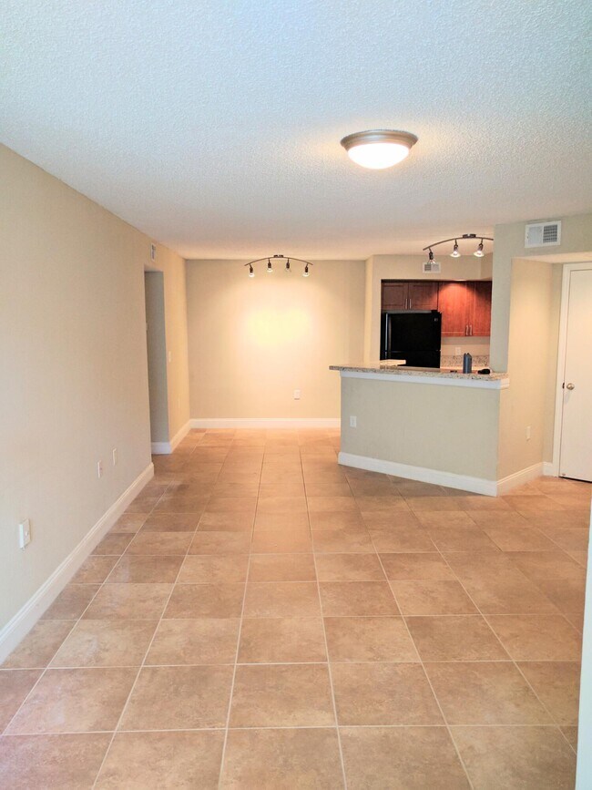 Foto del edificio - 12840 Vista Isles Dr