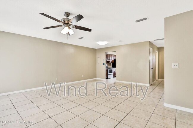 Foto del edificio - 6028 Duclay Rd