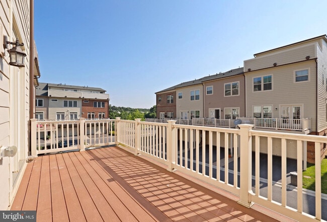Building Photo - 9170 Kenway Ln