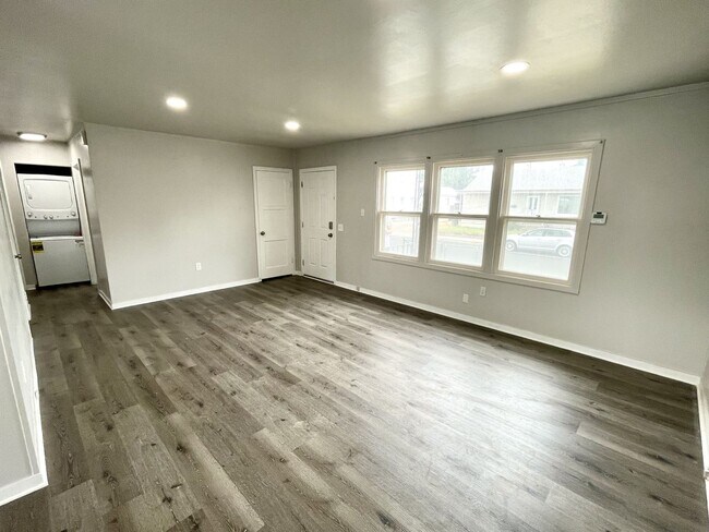 Foto del edificio - 1427 Judson Ave