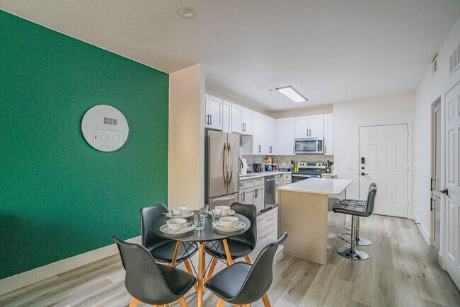 Foto del edificio - 6610 N 93rd Ave