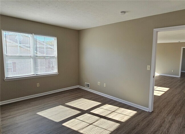 Foto del edificio - 1609 Hill Park Ct