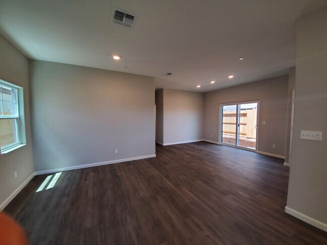 Building Photo - 853 Fenley Way