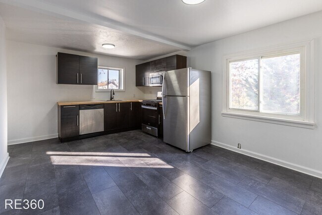 Foto del edificio - 4 br, 1.5 bath House - 624 Excelsior St Al...