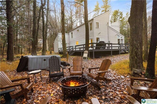 Foto del edificio - 421 King Arthur Rd