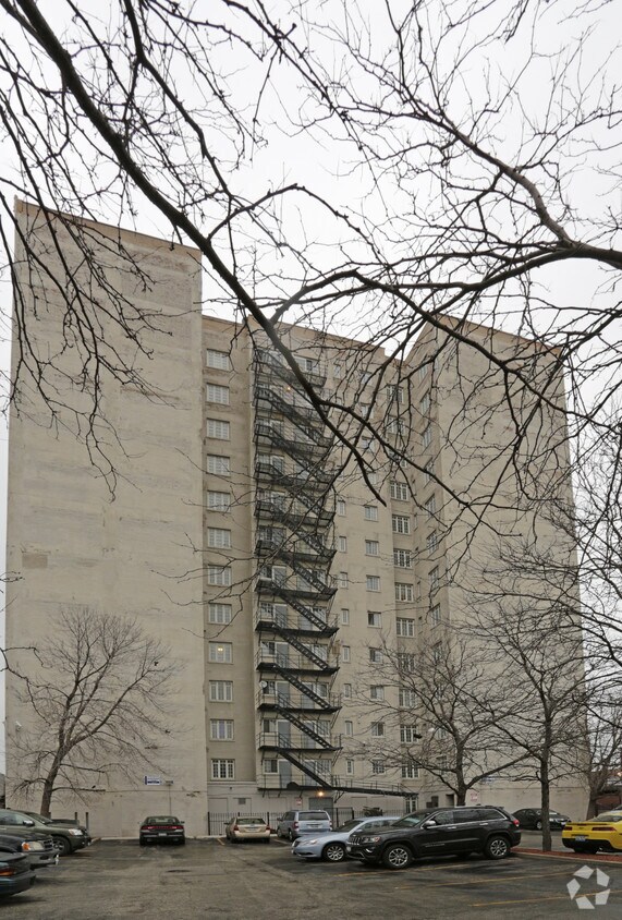 Foto del edificio - Jeffery Cyril Apartments
