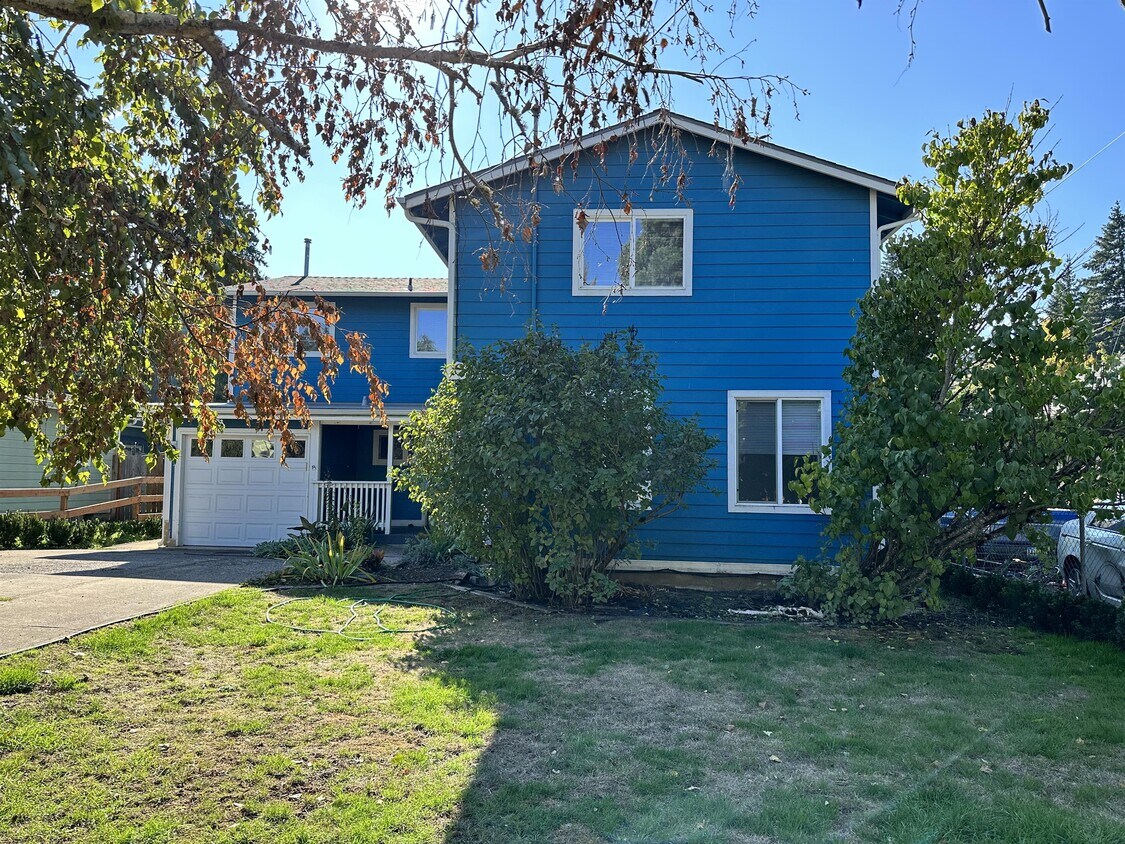 804 Madison St, Silverton, OR 97381 House Rental in Silverton, OR