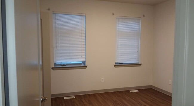 Foto del edificio - 16512 Centerpark Ct