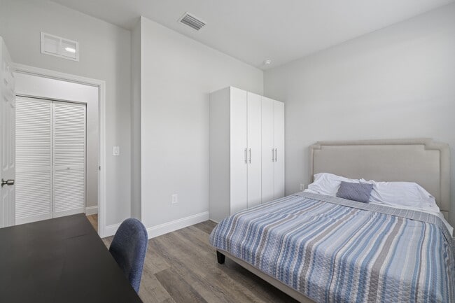 Foto del edificio - 1917 Lorna Ave