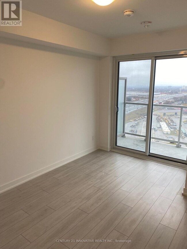 Photo du bâtiment - 2033 Kennedy Rd