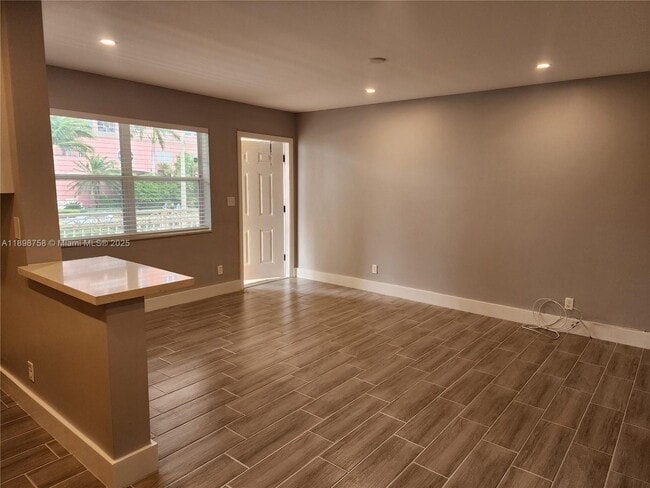 Foto del edificio - 2121 N Ocean Blvd
