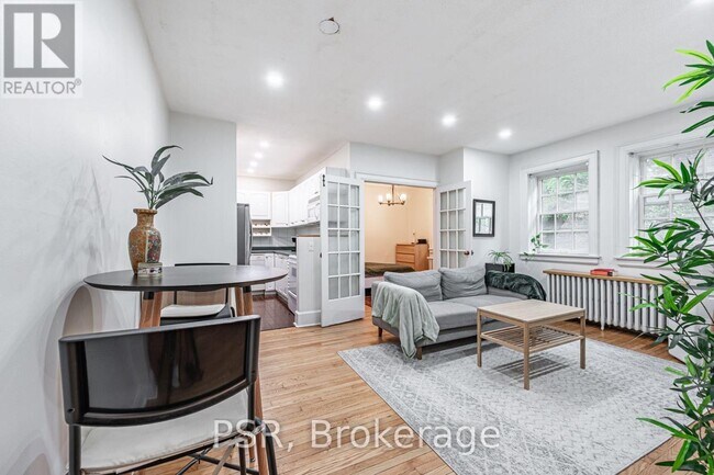 Photo du bâtiment - 480 Oriole Pkwy
