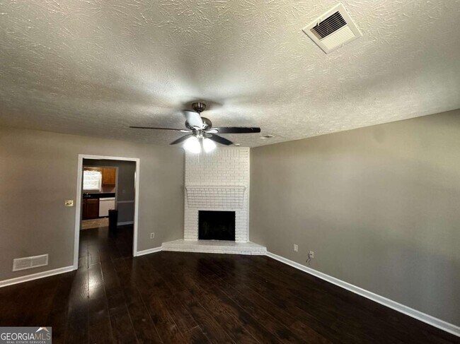 Building Photo - 2626 Country Trace SE