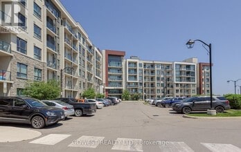 Building Photo - 125-125 Shoreview Pl