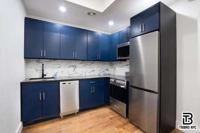 Foto del edificio - 2 bedroom in BROOKLYN NY 11211