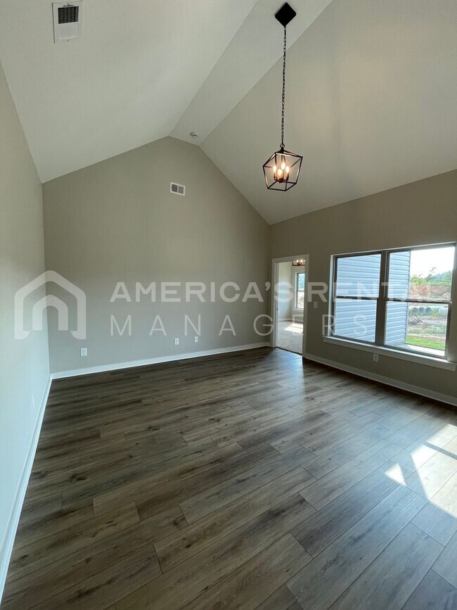 Foto del edificio - Home for Rent in Brookwood, AL!!! Sign a 1...