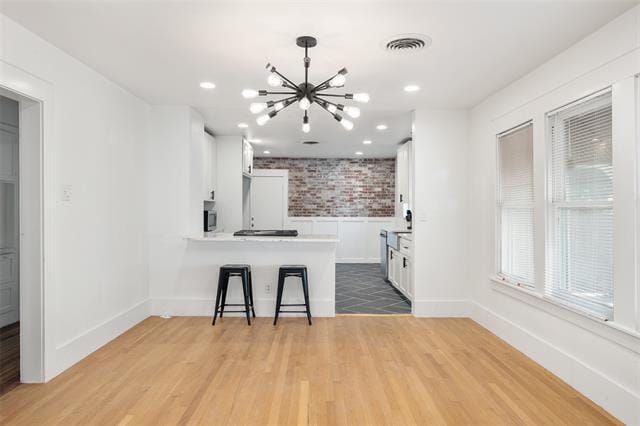 Foto del edificio - 2438 Emmett St