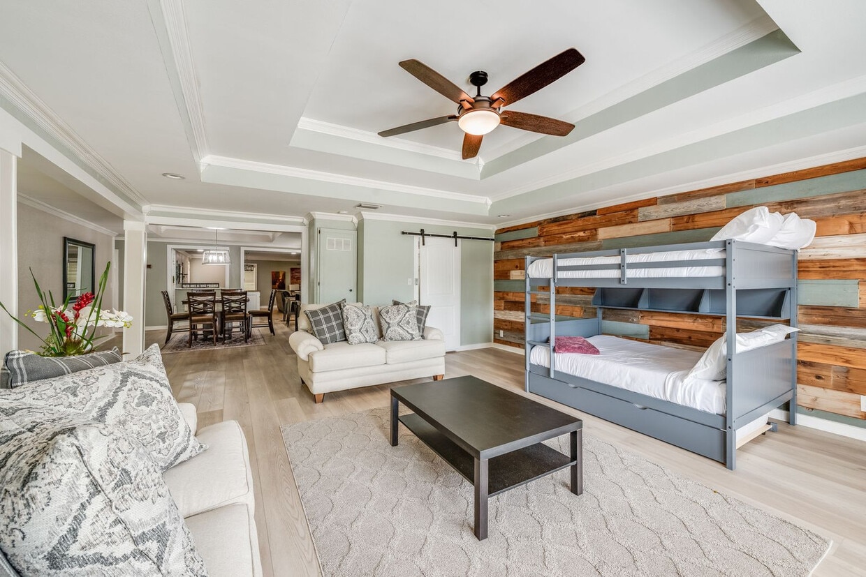 Foto principal - 2930 Water Lily Dr