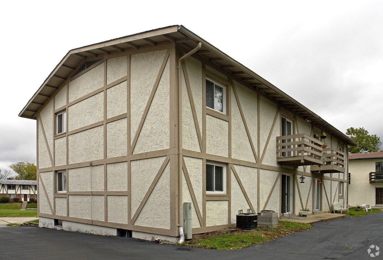 78 Cathcart Dr, Ellisville, MO 63021 Apartments in Ellisville, MO