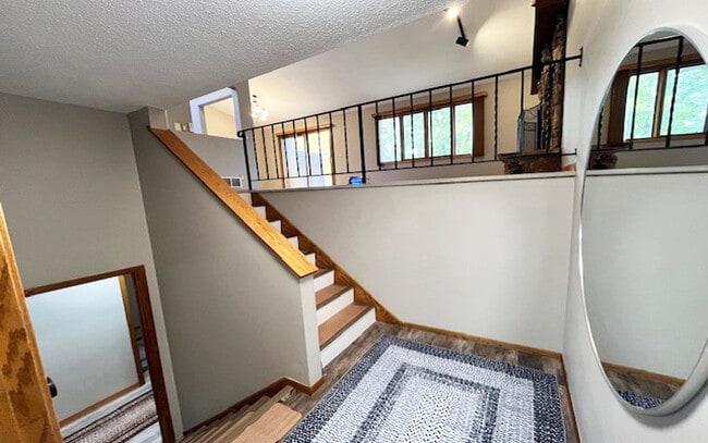 Building Photo - 3879 Polk St NE