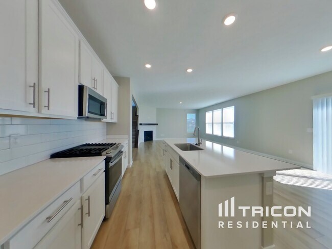 Building Photo - 4883 Morenci Ct