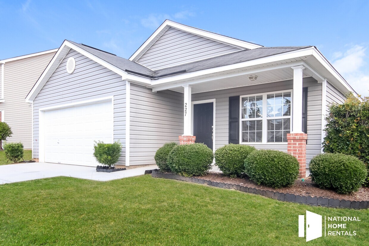 Foto principal - 227 Drooping Leaf Ln