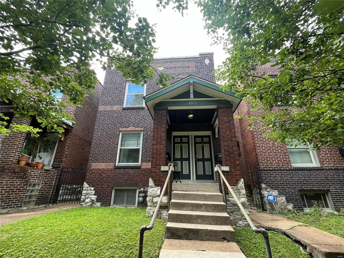 Primary Photo - 3321 Salena St