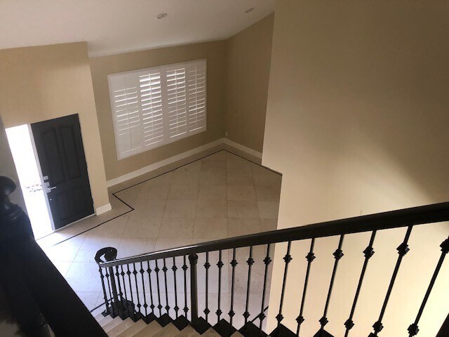 Living room - 2122 Laurelwood Dr
