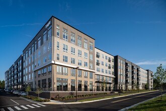 Building Photo - Logic at White Oak