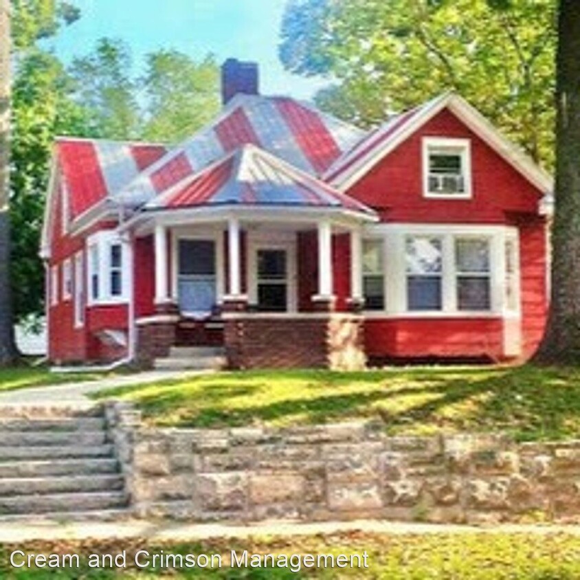 Foto principal - 4 br, 2.5 bath House - 800 North Lincoln