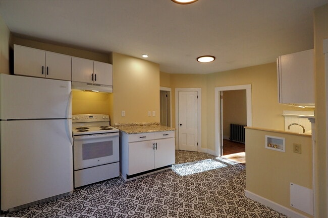 Foto del edificio - 197 Western Ave