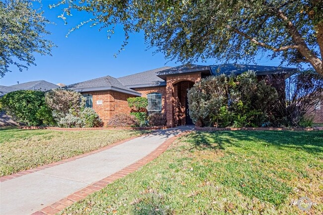 Building Photo - 5212 Sherwood Dr