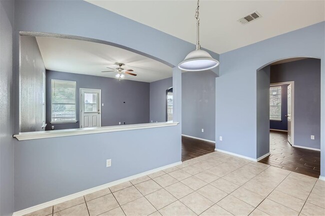 Building Photo - 158 Willow Leaf Ln