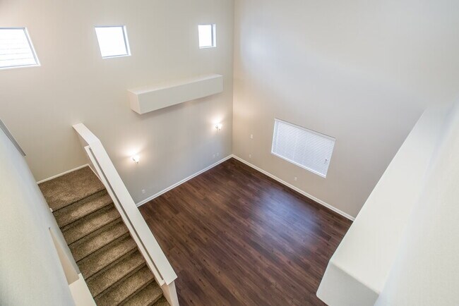 Building Photo - 4933 Royal Lake Ave