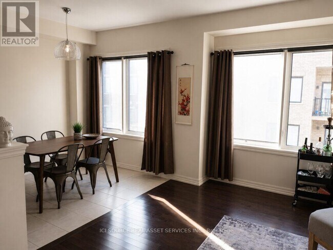 Building Photo - 178 Tango Cres