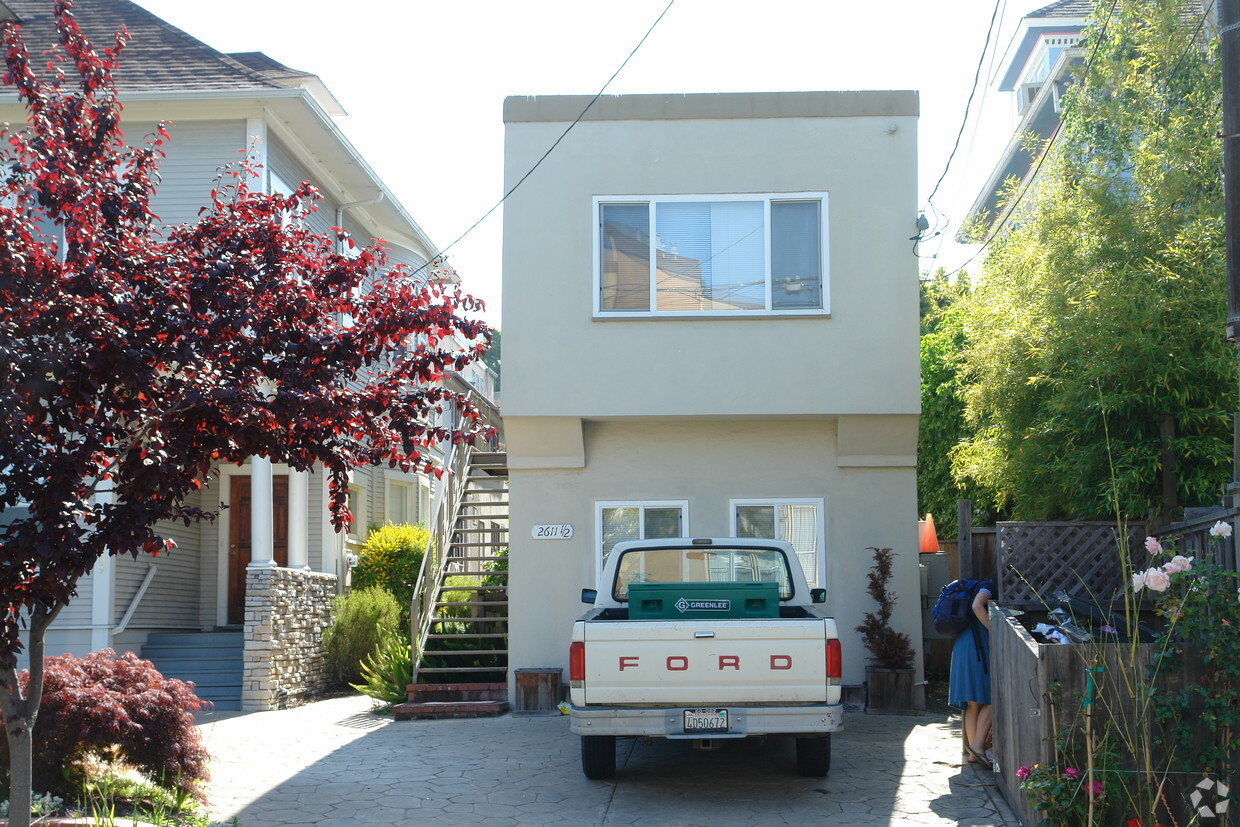 Building Photo - 2611 Hillegass Ave