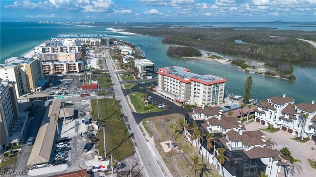 Foto del edificio - 25901 Hickory Blvd