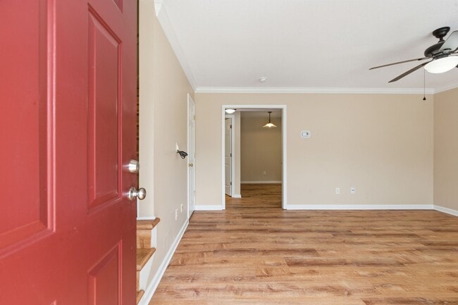 Photo - Knoxville 37912 - 2 bedroom 1.5 bath condo - call Jean Chung 865-386-1022