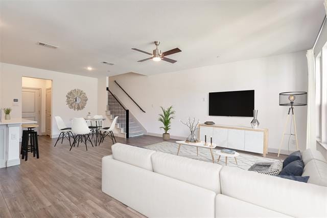 Foto del edificio - 8737 Phoebe Rd