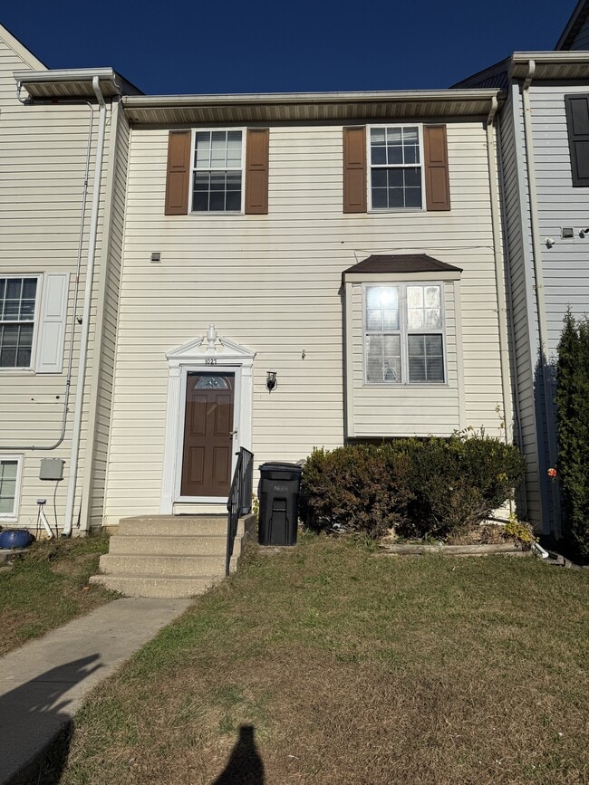 Building Photo - 1027 Pirates Ct