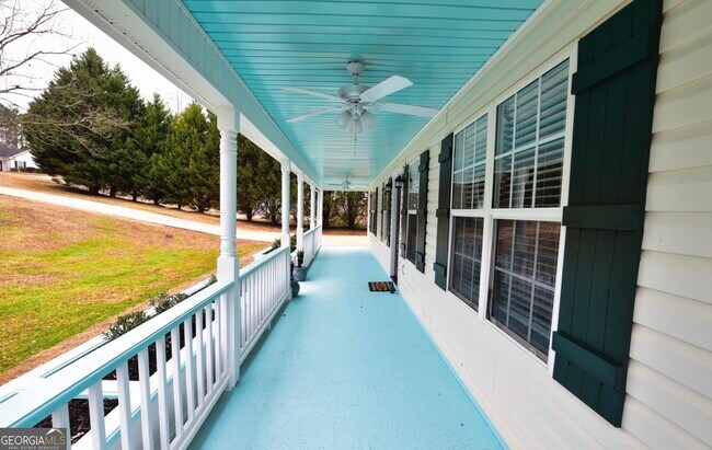 Building Photo - 105 Redwood Dr