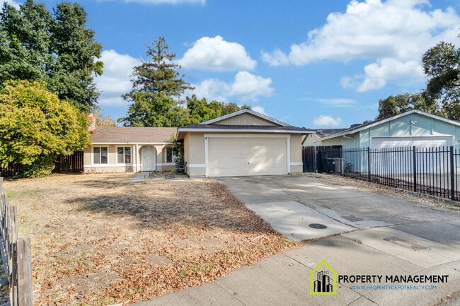 Building Photo - Remodeled 4-Bedroom Retreat with Large Backyard