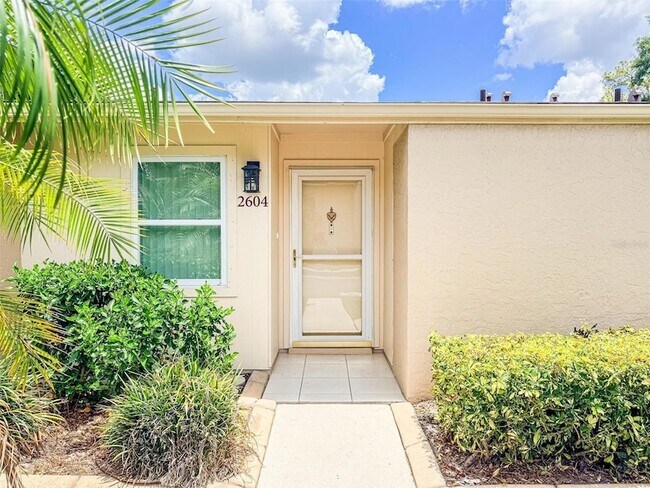 Building Photo - 2604 Woodgate Ln