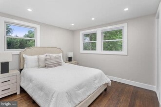 Building Photo - 6 Ryan Rd Building Photo - 6 Ryan Rd