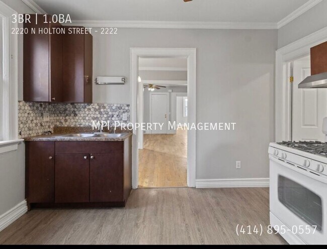 Building Photo - 2220 N Holton St