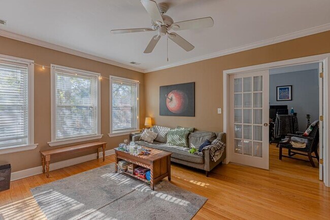 Foto del edificio - 2 bedroom in Chicago IL 60645