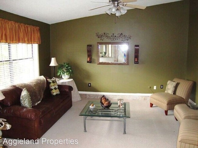Foto del edificio - 4 br, 3 bath House - 1001 Puryear