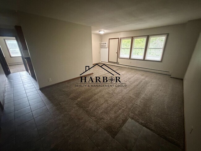 Foto del edificio - 204 11th Ave NW