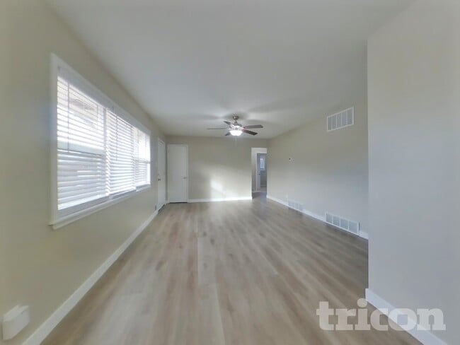 Building Photo - 1952 S Tennyson St