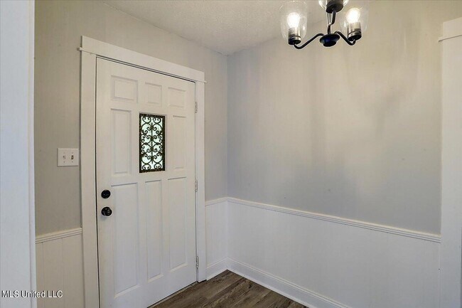 Foto del edificio - 249 Bay Park Dr